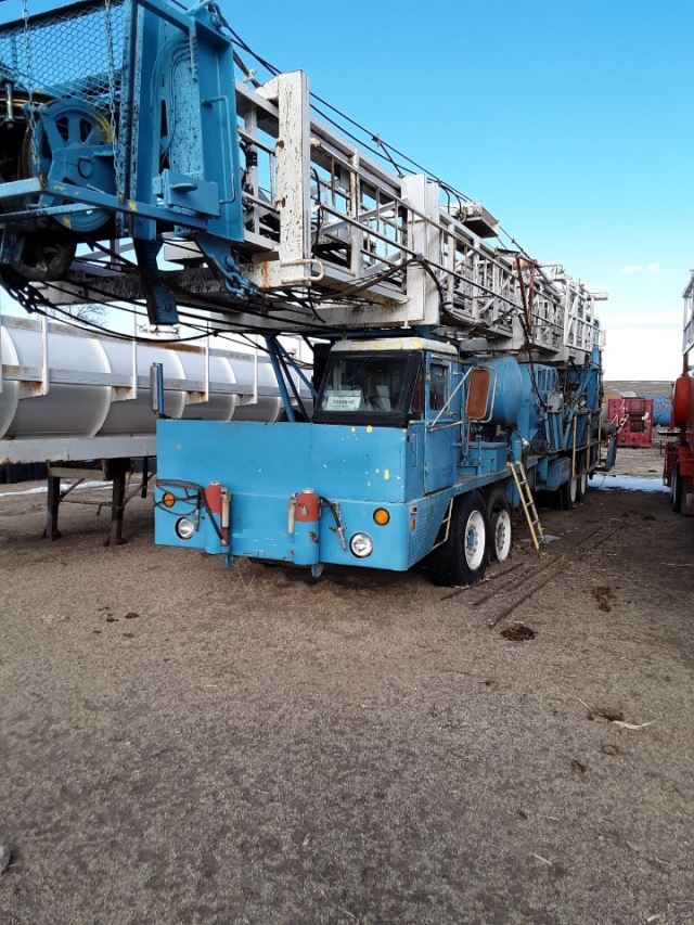 double pole <a href='https://www.ruidapetroleum.com/product/category/Drilling-Rig-and-Workover-Rig'>workover rig</a> for sale price