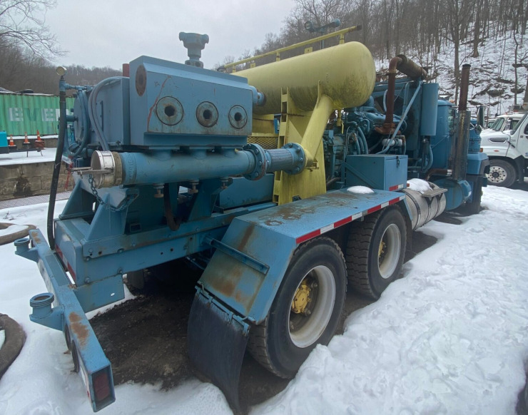 Chicago Pneumatic 4 Trailer Mounted Transfer Pump